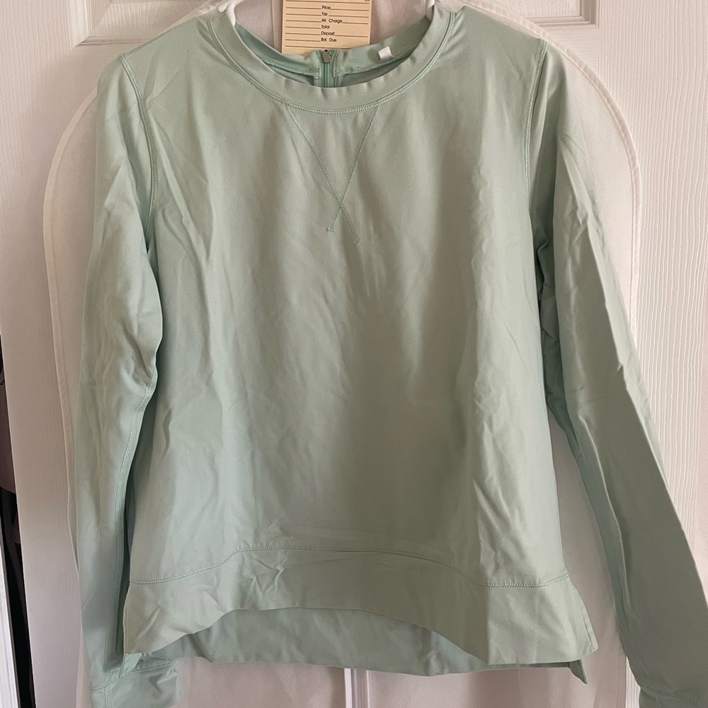 Lululemon performance long sleeve top
